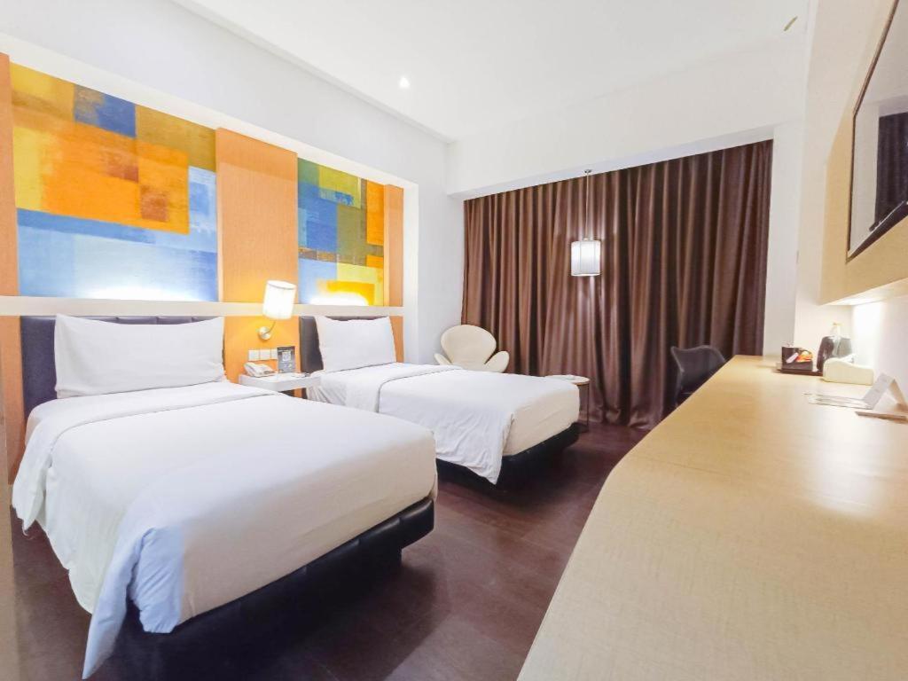 Brits Hotel Karawang Kültér fotó