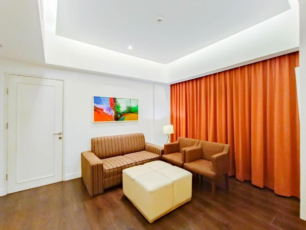 Brits Hotel Karawang Kültér fotó